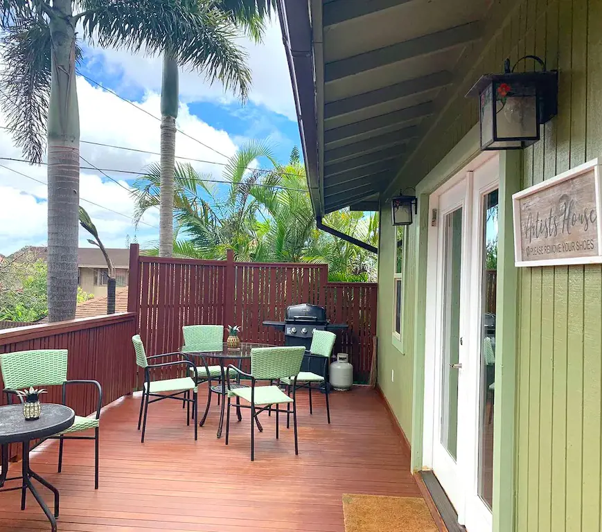 The room at Lanai Oasis and Gem, The Artist's House featuring private deck with a view of the palms