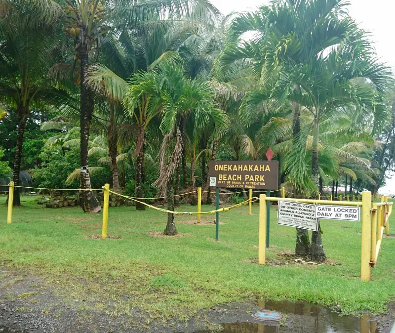 The serene and beautiful Onekahakaha Beach Park is perfect for family picnic