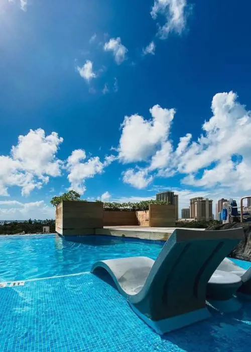 When the rooftop pool meets the sky
