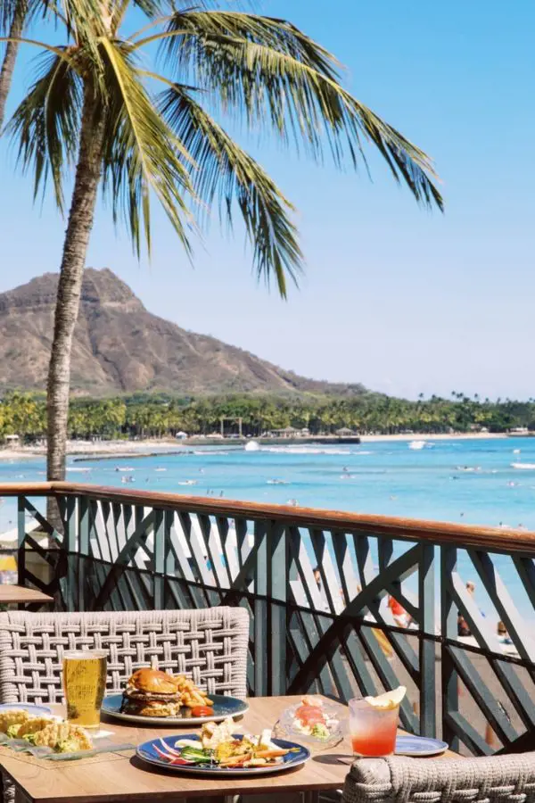 The mesmerizing view from the Hula Grill Waikiki