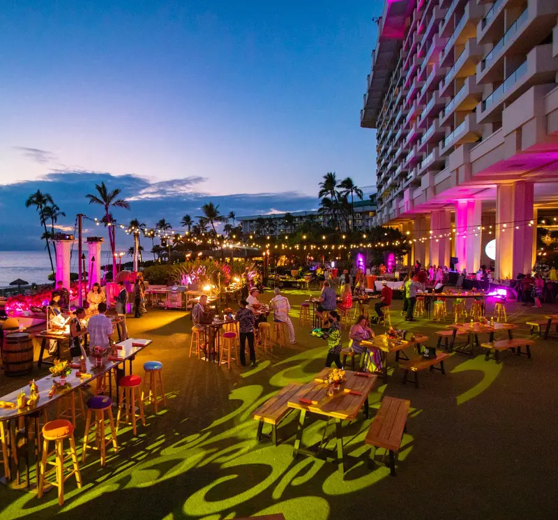 Feel the sea breeze and enjoy a romantic outdoor dinner at Hyatt Regency Maui Resort & Spa