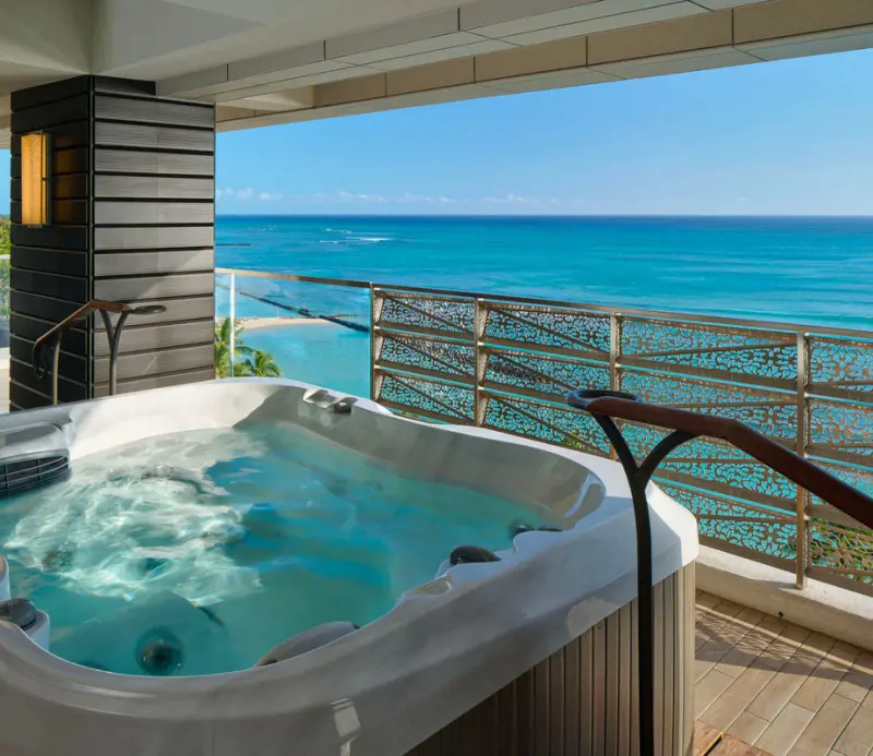 A premium suite with Jacuzzi to sink in and relax at Espacio Waikiki